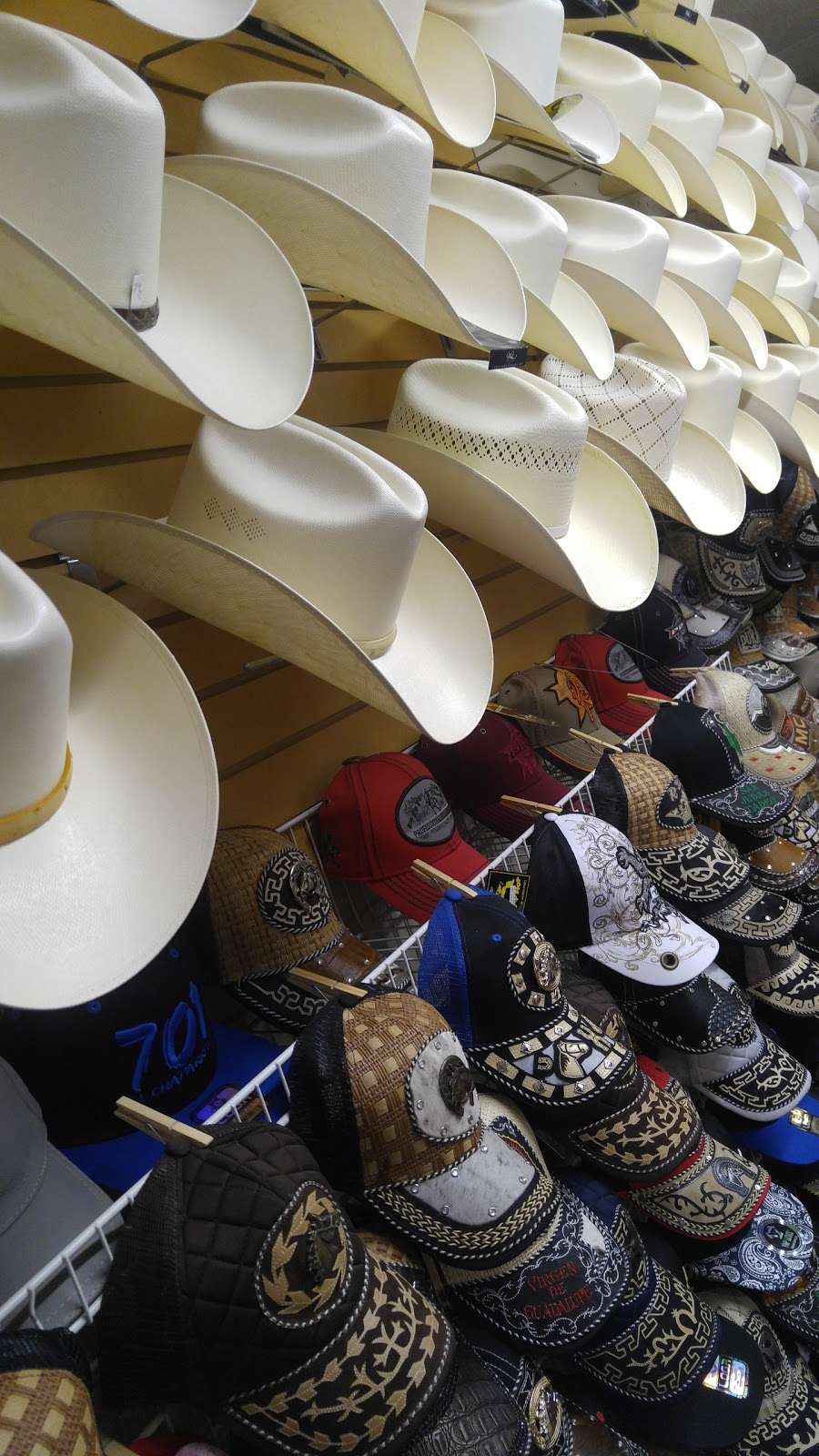 El Campesino Boots | 1936 Greeley Mall, Greeley, CO 80631, USA | Phone: (970) 353-5509