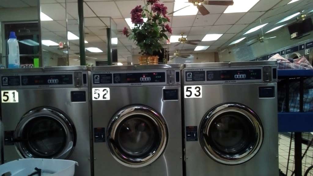 Eddie Leonard Laundromat | 5511 Landover Rd, Cheverly, MD 20784, USA | Phone: (301) 985-6262