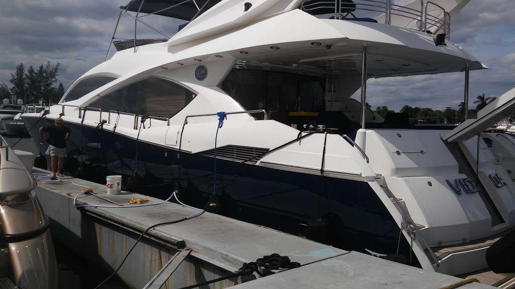 Marina Mile Yachting Center | 2200 Marina Bay Dr E, Fort Lauderdale, FL 33312, USA | Phone: (954) 583-0053