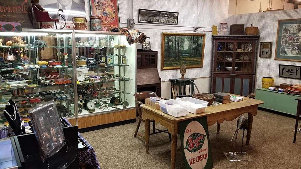 Mikes Coins and Antiques | 8 E Pottsville St, Pine Grove, PA 17963, USA | Phone: (570) 345-3384