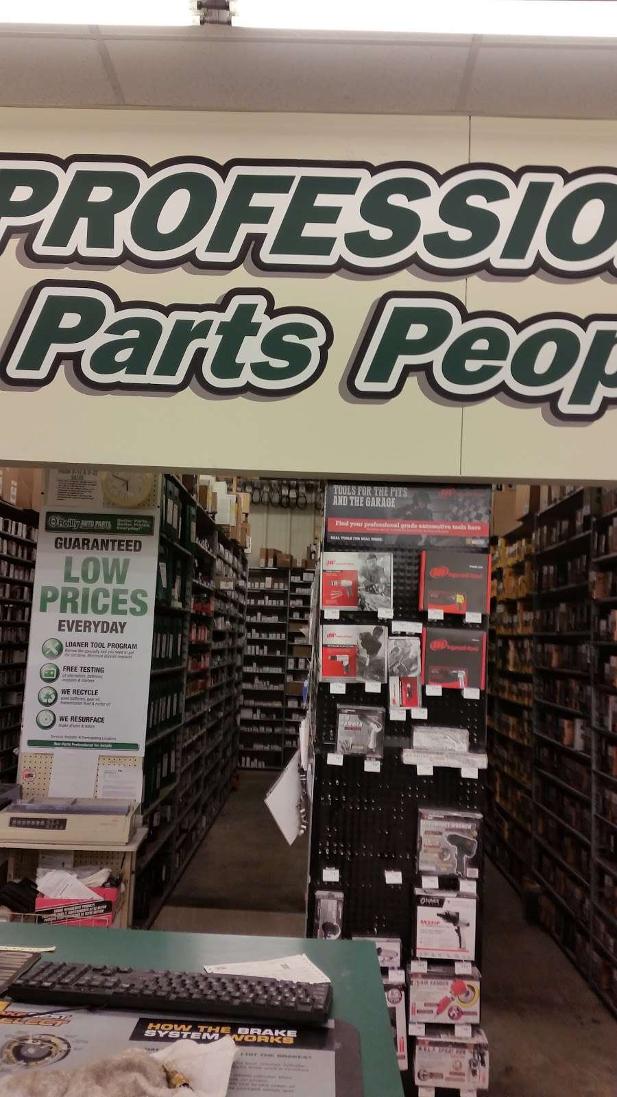 OReilly Auto Parts | 3209 N Main St, Baytown, TX 77521, USA | Phone: (281) 425-8912