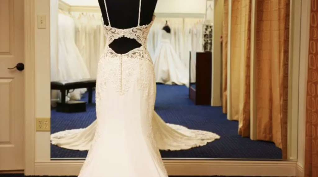 Minervas Bridal | 4983 S Orange Ave, Orlando, FL 32806 | Phone: (407) 857-8873