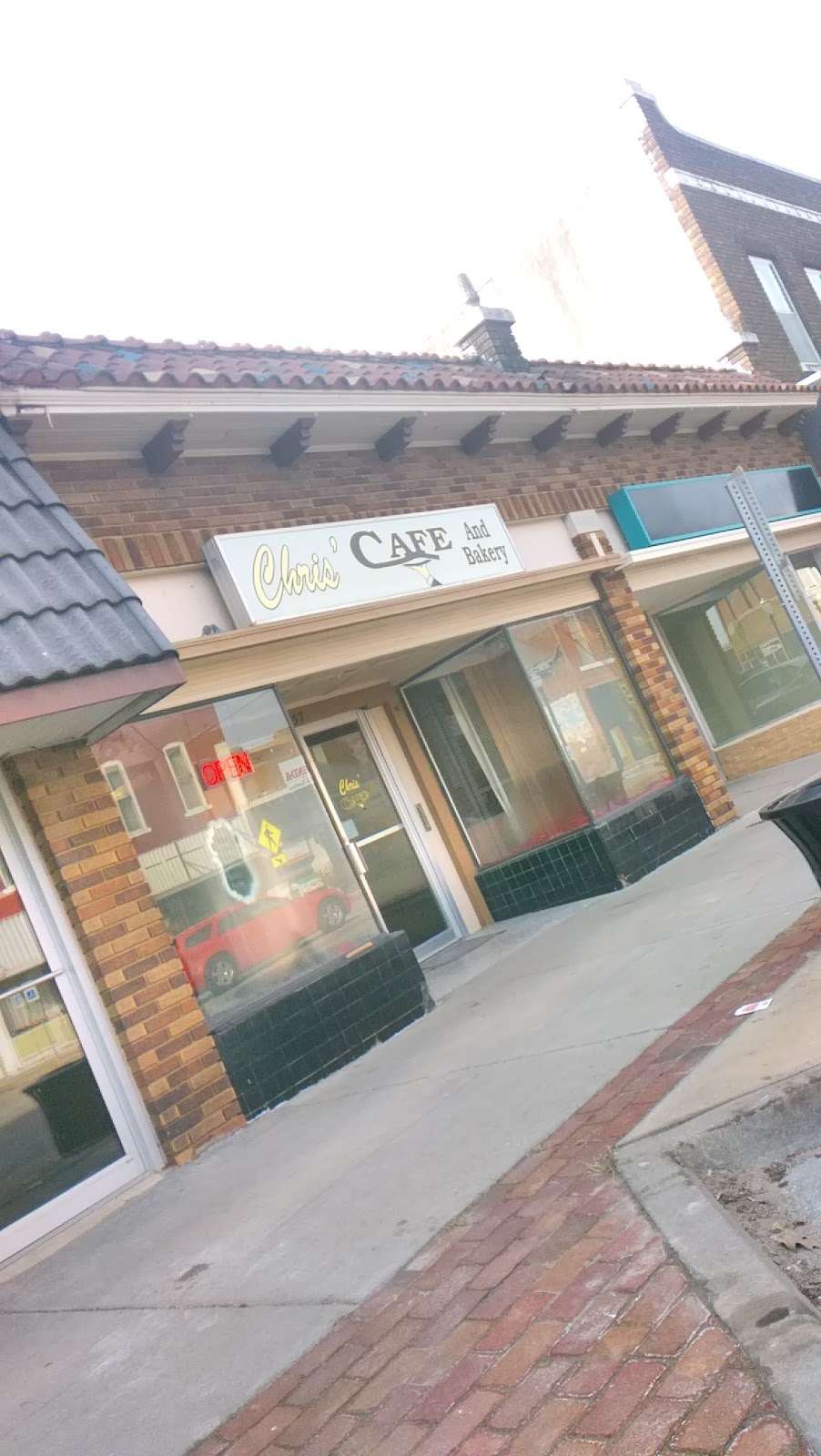 Chriss Cafe | 537 Main St, Osawatomie, KS 66064 | Phone: (913) 256-6012
