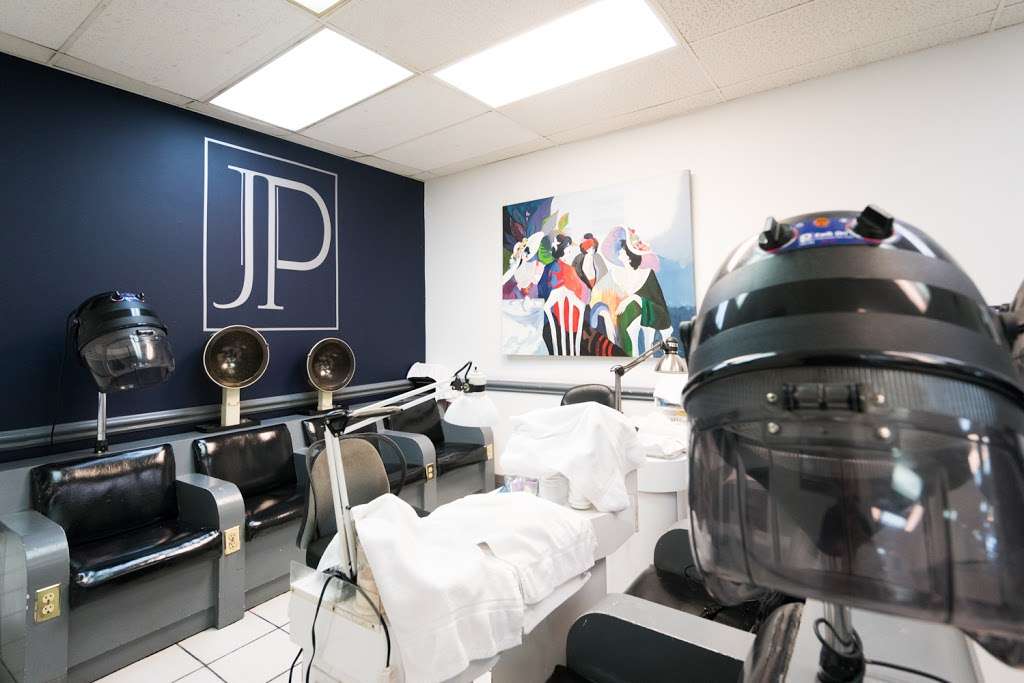 Salon Jean Paul | 4820 Yuma St NW, Washington, DC 20016, USA | Phone: (202) 966-4600