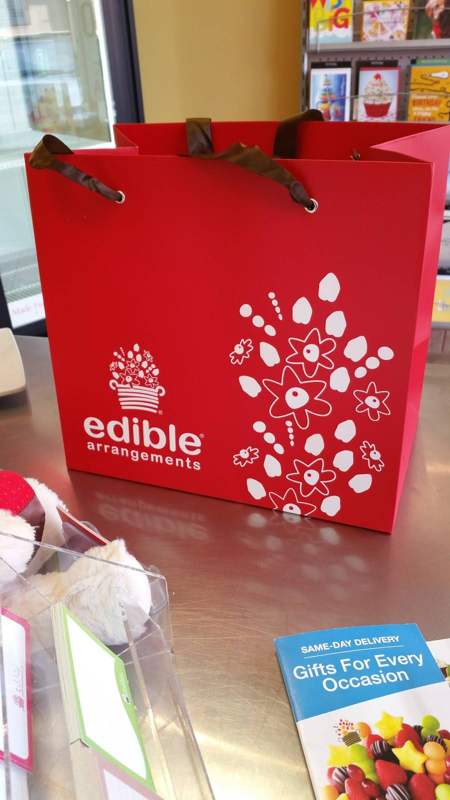 Edible Arrangements | 2715 S Front St, Philadelphia, PA 19148 | Phone: (215) 755-3500