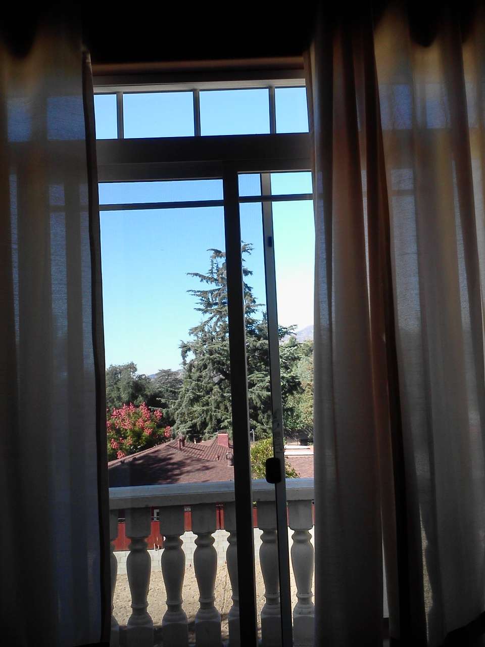 Ridgeview Ranch | 741 W Woodbury Rd, Altadena, CA 91001, USA | Phone: (800) 296-1868