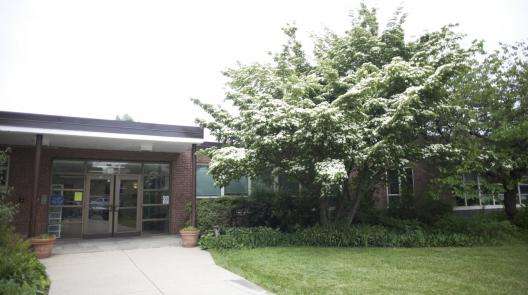 Joseph E Fiske Elementary School | 45 Hastings St, Wellesley, MA 02481, USA | Phone: (781) 446-6265