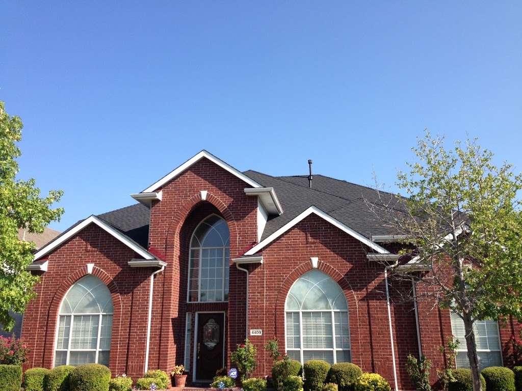 Renown Roofing and Construction | 1240 Texas St, Lewisville, TX 75057, USA | Phone: (972) 782-5489