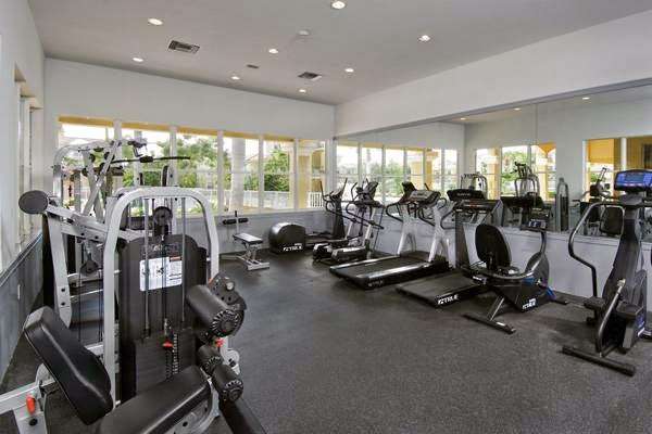 Archstone Harbour Cove | 1601 S Hiatus Rd, Pembroke Pines, FL 33025, USA | Phone: (954) 704-8000