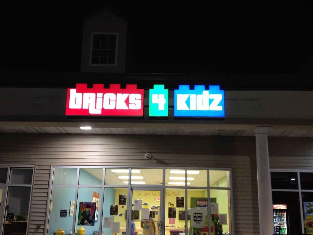 Bricks 4 Kidz | 843 NJ-33 Business, Freehold, NJ 07728, USA | Phone: (347) 946-5447