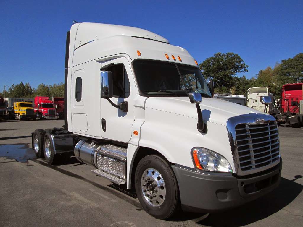 Sherwood Freightliner, Sterling, Western Star Inc. - Tunkhannock | 5578 SR 6, US-6, Tunkhannock, PA 18657 | Phone: (570) 836-5027