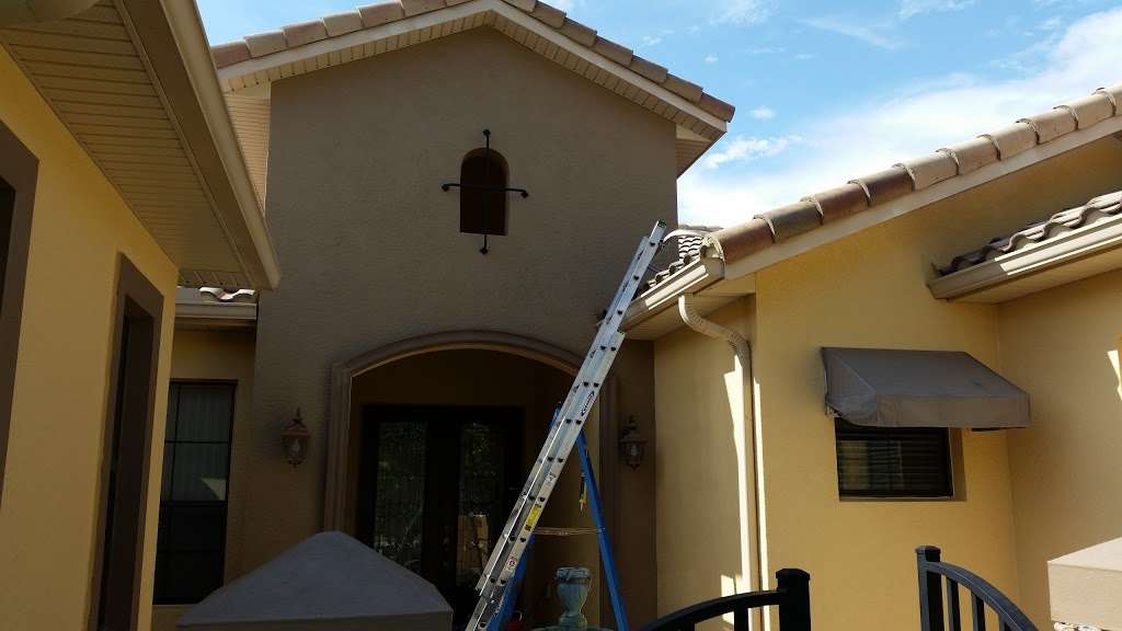 Louis Painting and Pressure Washing, LLC | 817 Kentucky Woods Ln E, Orlando, FL 32824, USA | Phone: (321) 848-6469