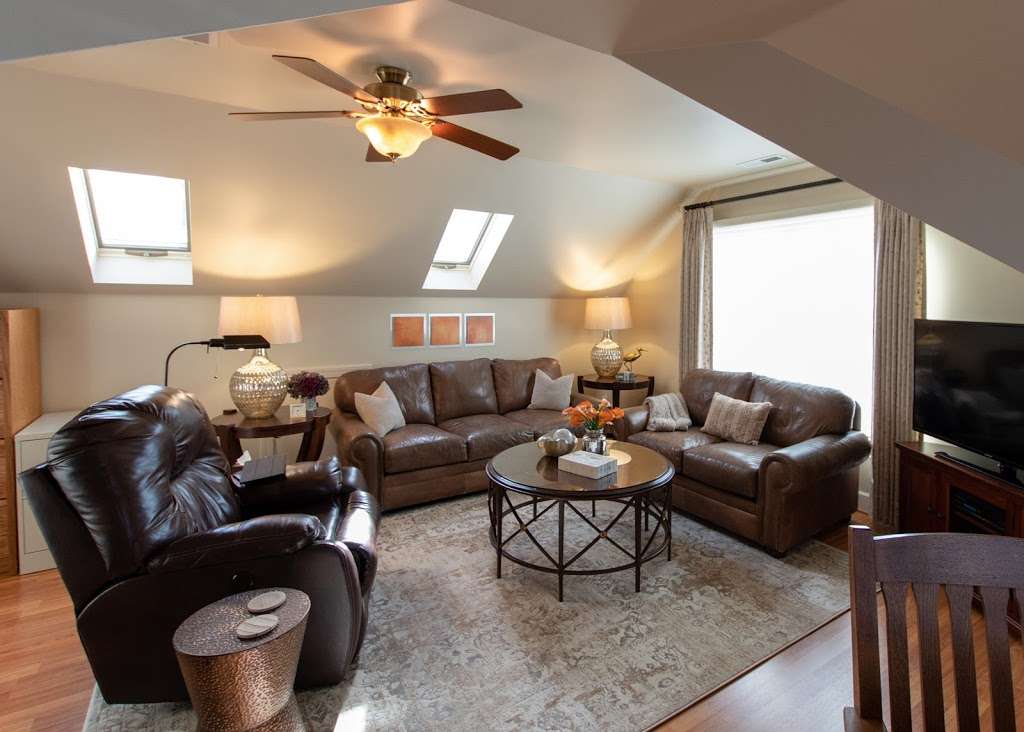 Feather Your Nest and Cindy Lloyd Design | 5011 Richmond Rd, Warsaw, VA 22572, USA | Phone: (804) 333-6463