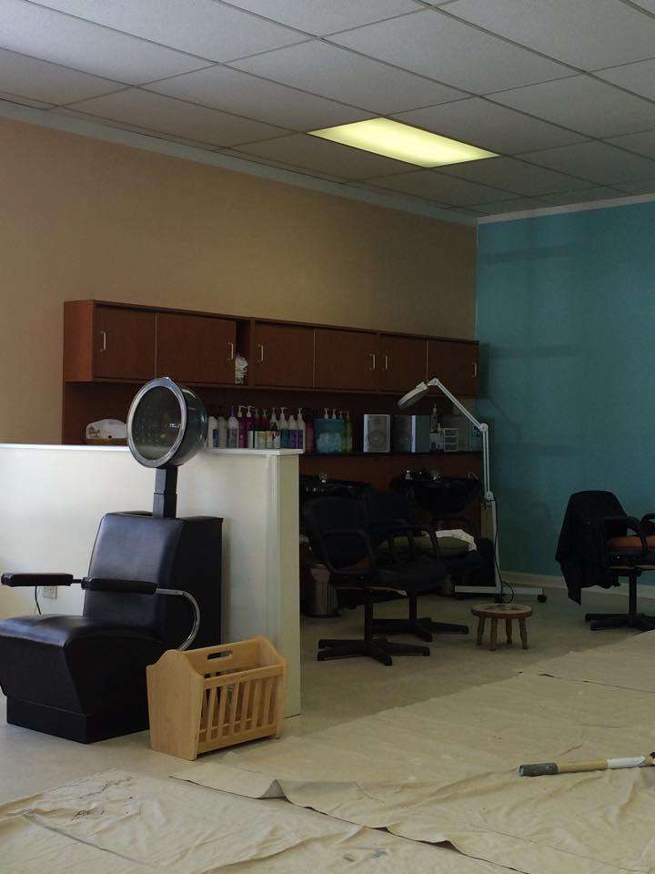 Waves Salon & Spa | 221 Southgate Shopping Center, Culpeper, VA 22701, USA | Phone: (540) 825-4347