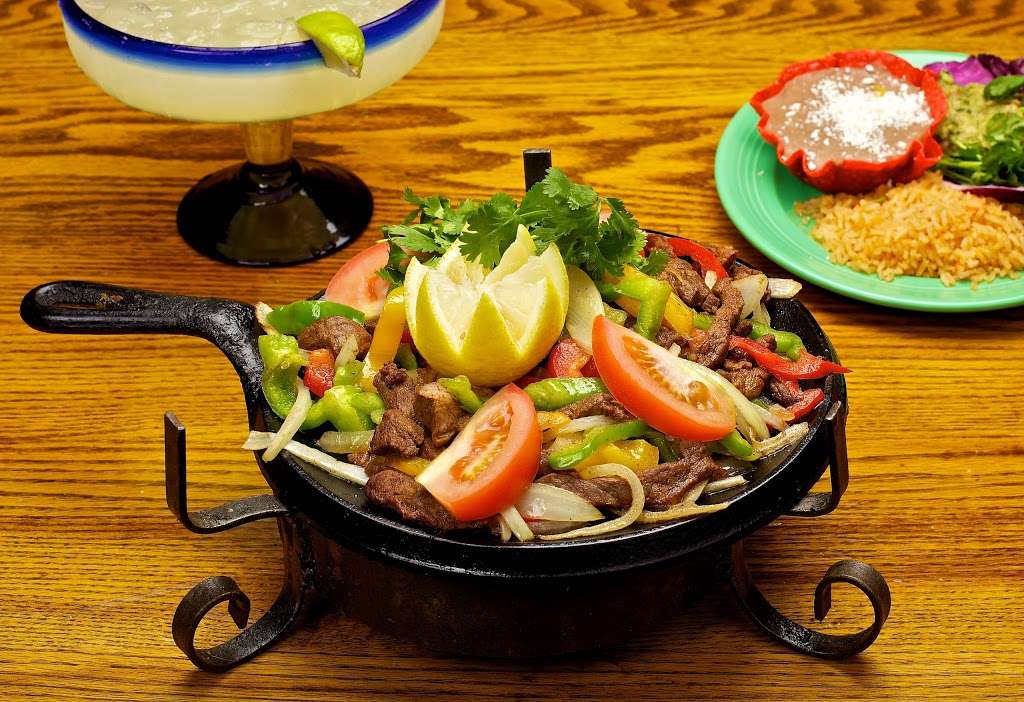 Hacienda Casa Blanca Mexican Restaurant & Cantina | 700 N Johnson Ave ste a, El Cajon, CA 92020, USA | Phone: (619) 442-9827