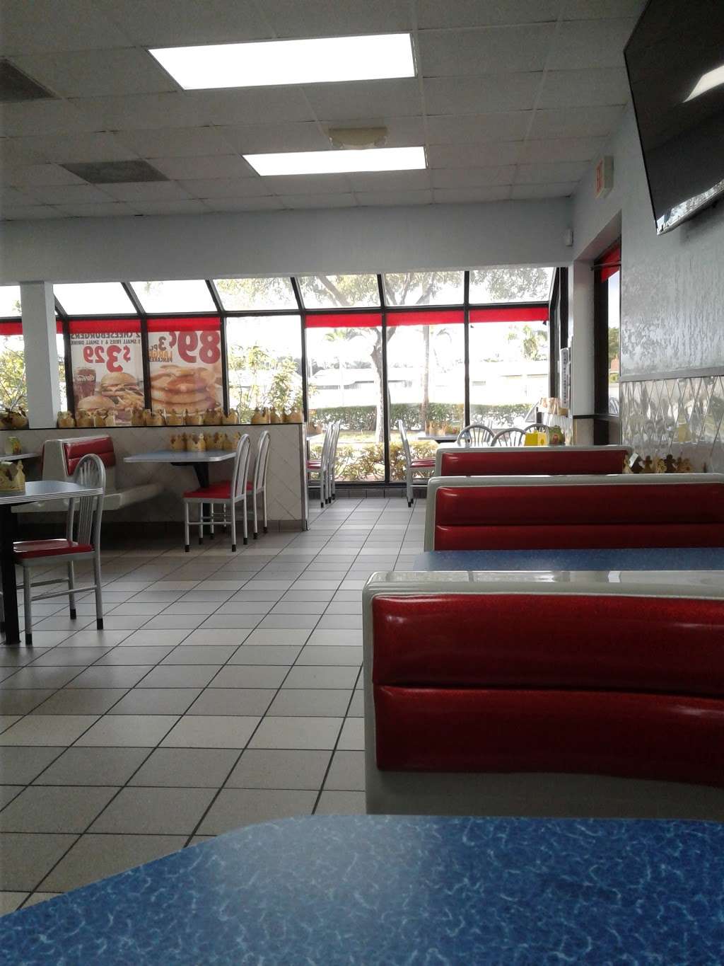 Burger King | 2901 W Commercial Blvd, Fort Lauderdale, FL 33309, USA | Phone: (954) 733-3442