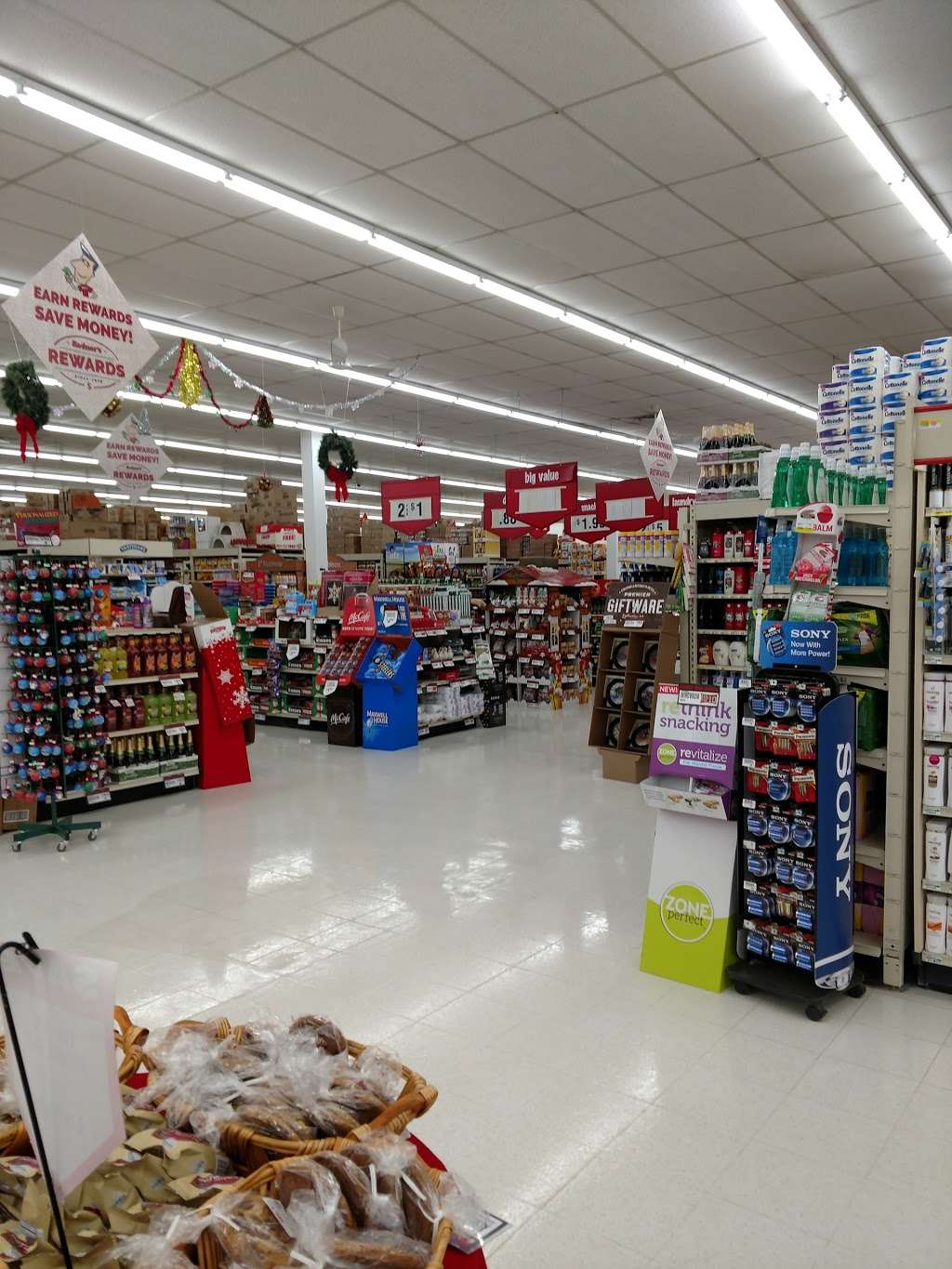 Redners Warehouse Markets | 11 Douglassville Shopping Center, Douglassville, PA 19518, USA | Phone: (610) 385-3028