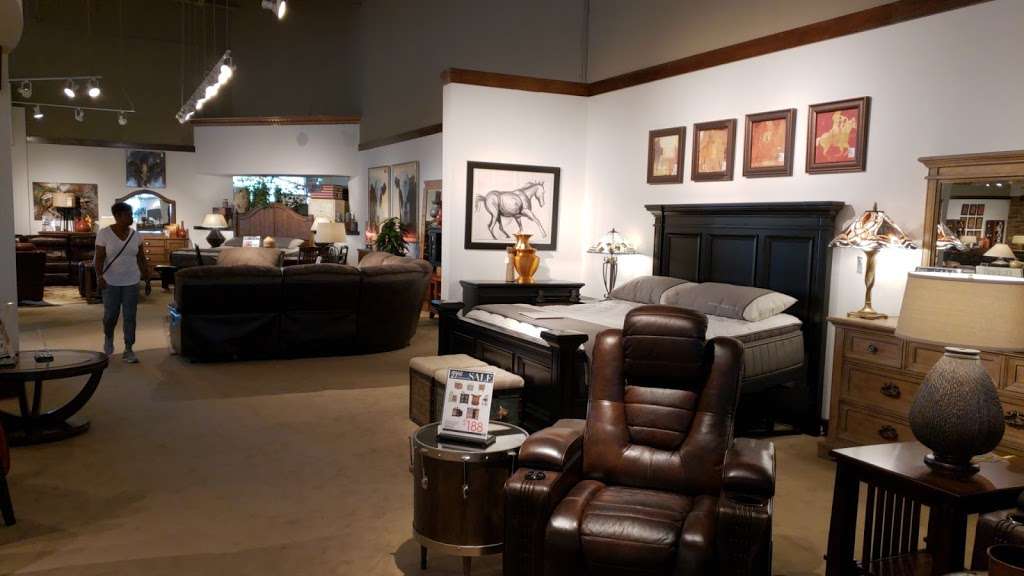 Rooms To Go Furniture Store | 12990 Willow Chase Dr ste a, Houston, TX 77070, USA | Phone: (281) 955-1106