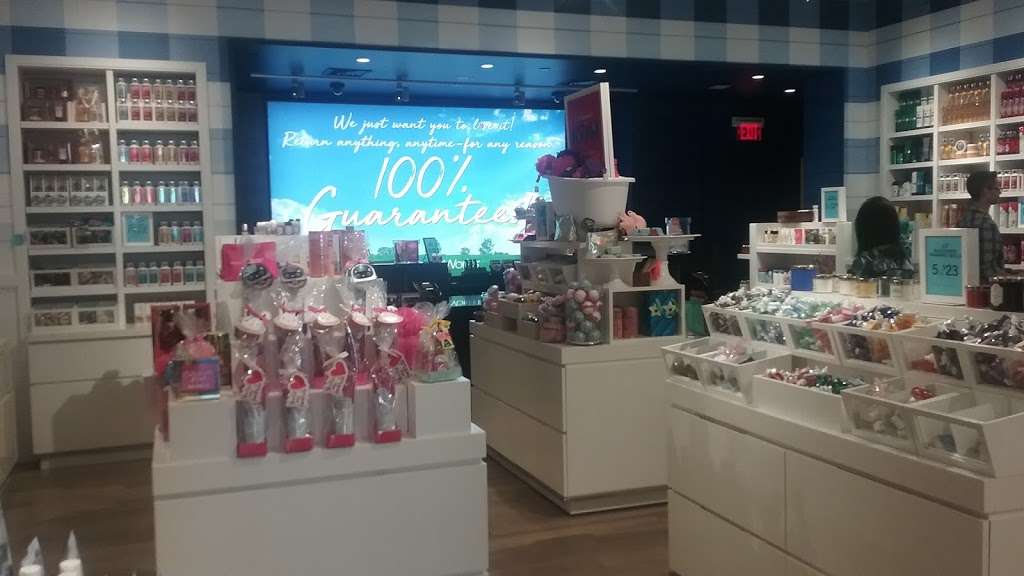 Bath & Body Works | 1142 NE Coronado Dr, Blue Springs, MO 64014 | Phone: (816) 622-5001