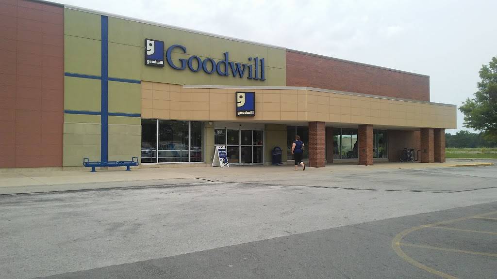 Goodwill Store & Donation Center | 1408 Summit Ave, Oconomowoc, WI 53066, USA | Phone: (262) 560-0249