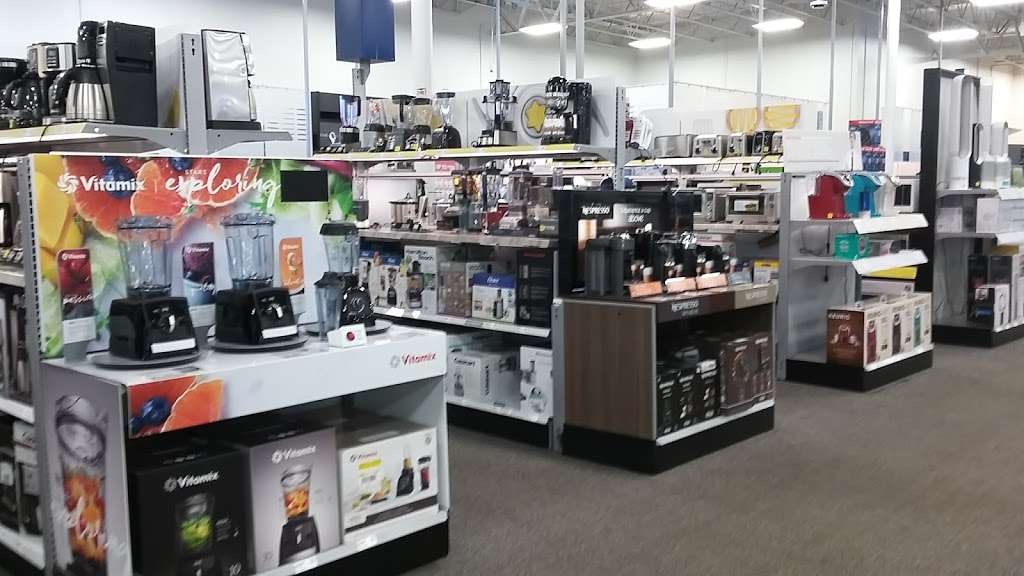 Best Buy | 3401 Jefferson Davis Hwy, Alexandria, VA 22305, USA | Phone: (703) 519-0940