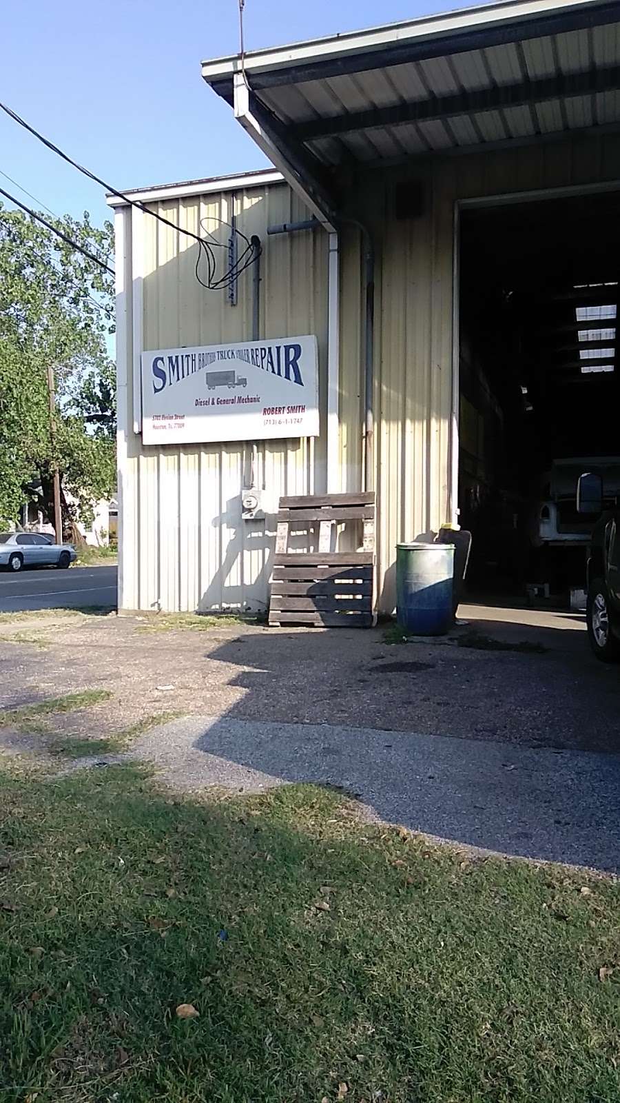 Smith Brothers Truck & Trailer | 5702 Elysian St, Houston, TX 77009, USA | Phone: (713) 691-1747