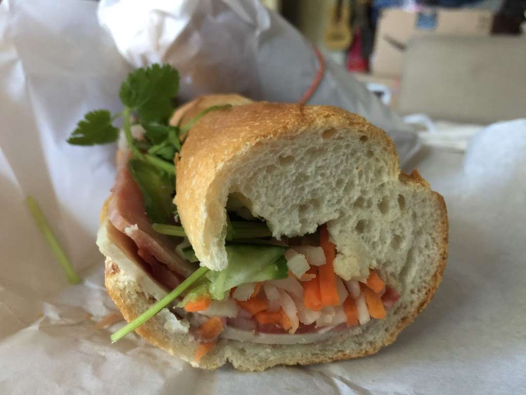 Giò chả Đức Hương Sandwiches | 2345 McKee Rd, San Jose, CA 95116, USA