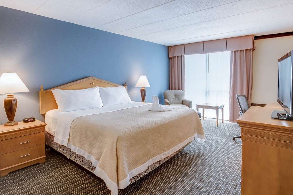 Days Hotel by Wyndham Toms River Jersey Shore | 290 NJ-37, Toms River, NJ 08753, USA | Phone: (732) 244-4000