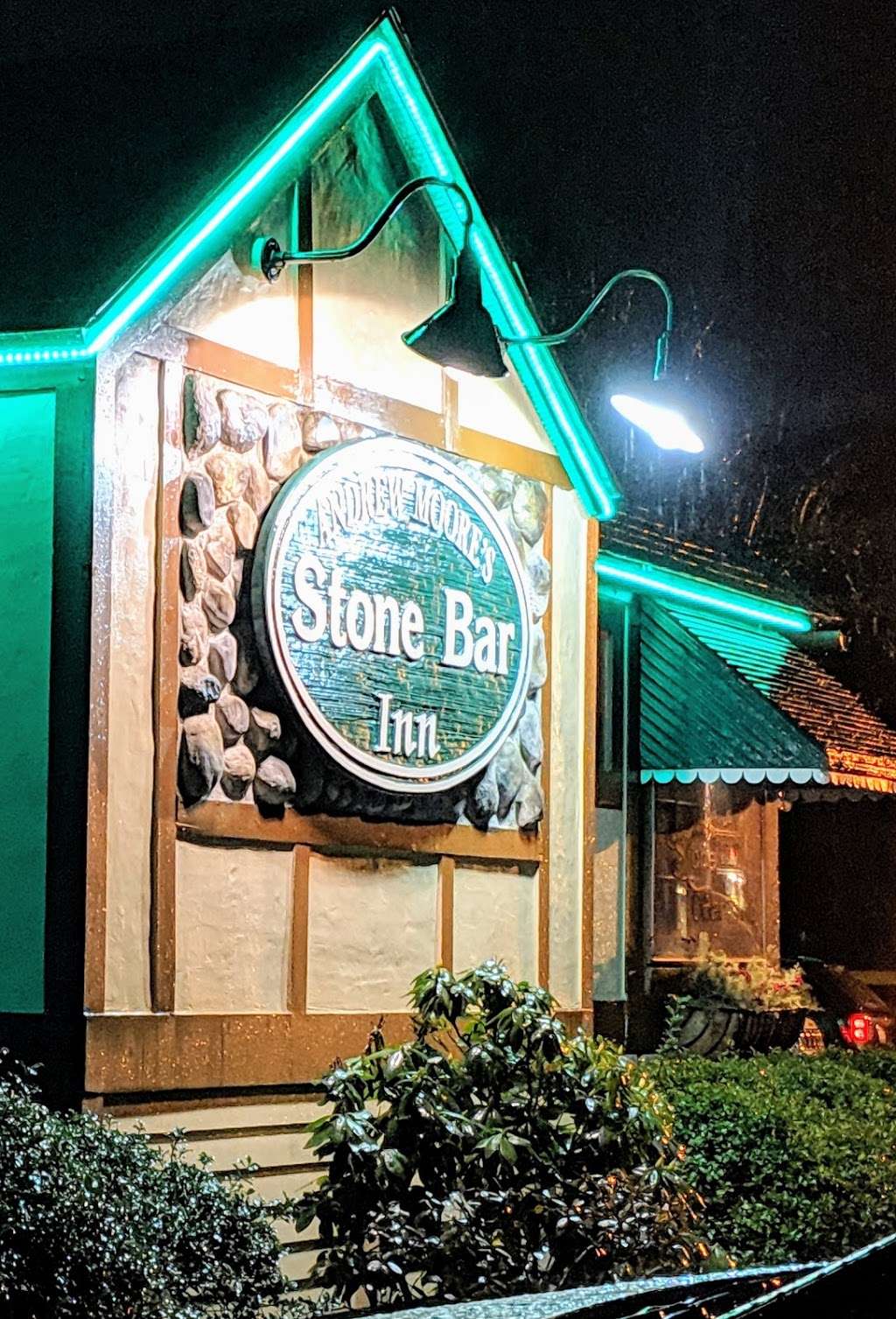 Stone Bar Inn | 209 US-209 BUS, Stroudsburg, PA 18360 | Phone: (570) 992-6634