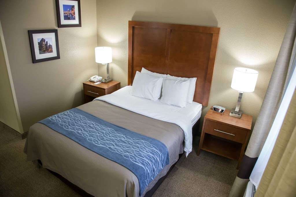 Comfort Inn Gurnee - Mall Area | 6080 Gurnee Mills Cir E, Gurnee, IL 60031, USA | Phone: (847) 855-8866