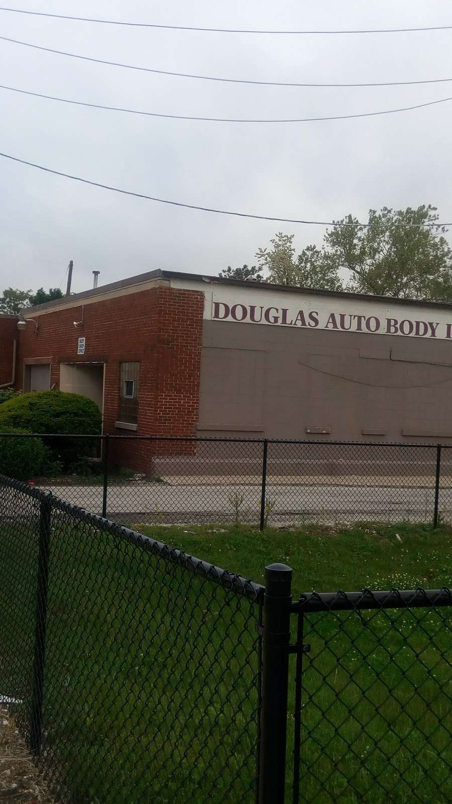 Douglas Auto Body Inc | 4015 Eberly Ave, Brookfield, IL 60513, USA | Phone: (708) 485-7774