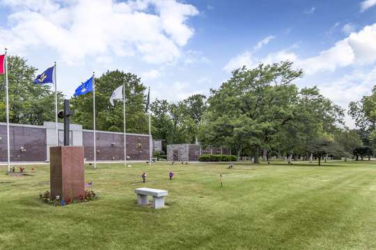 Arlington Park Cemetery | 4141 S 27th St, Milwaukee, WI 53221, USA | Phone: (414) 282-6600