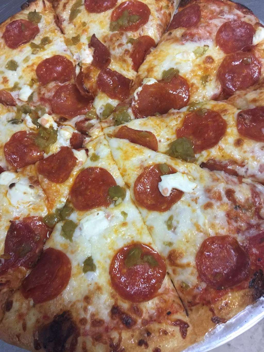 Binos Pizza | 318 S Comanche St, Kiowa, CO 80117, USA | Phone: (303) 621-1005