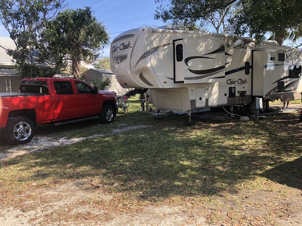 Indian River RV Park | 5 Broad St, Titusville, FL 32796, USA | Phone: (321) 267-3562