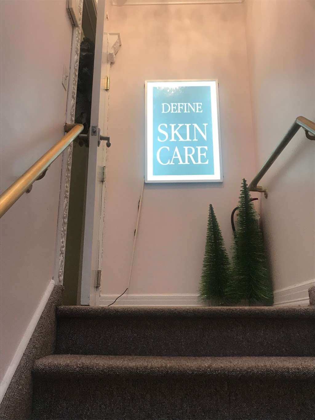 Define Skin Care | 2020 N Central Rd #2FL, Fort Lee, NJ 07024 | Phone: (201) 675-9874