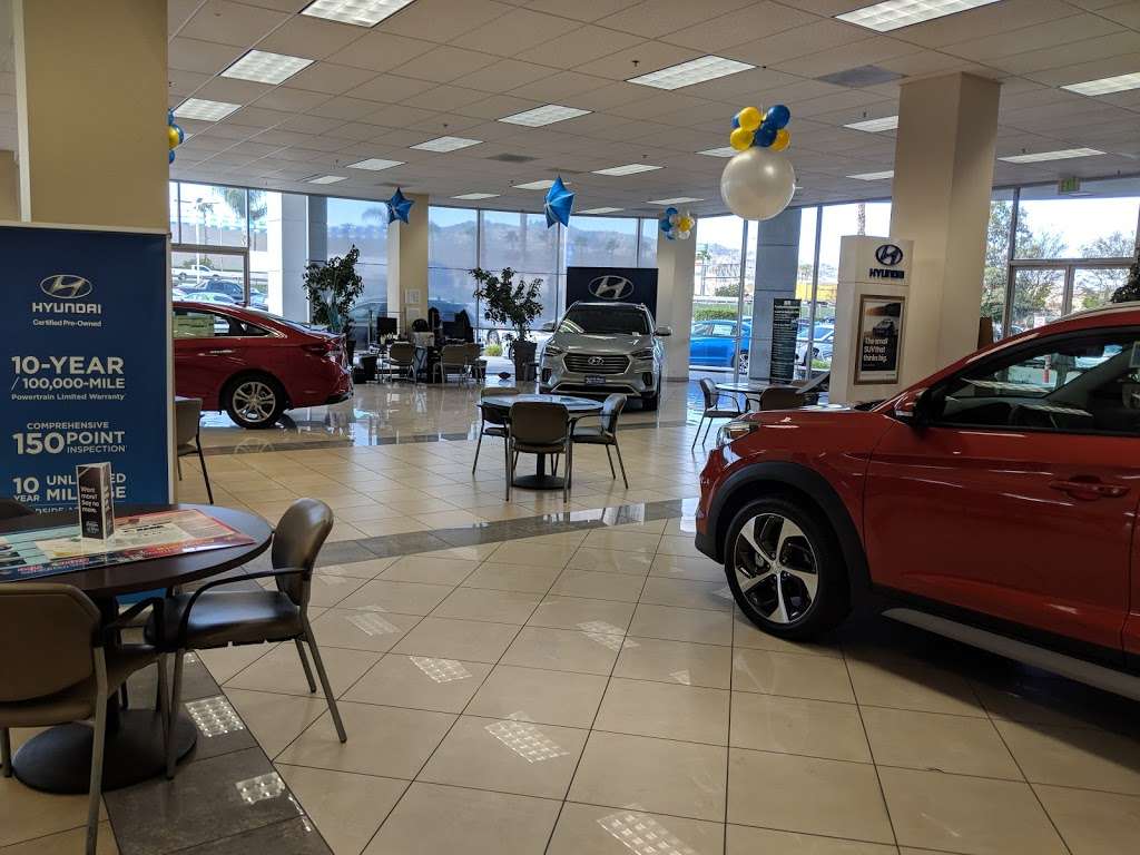 Puente Hills Hyundai | 17621 Gale Ave, City of Industry, CA 91748, USA | Phone: (626) 581-5300