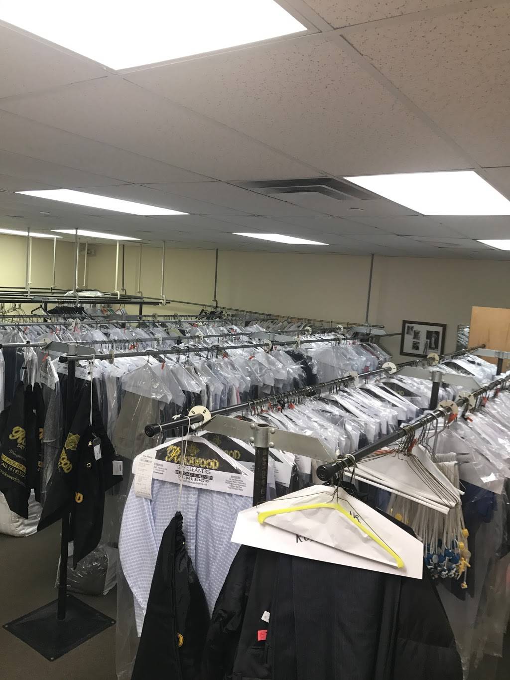 Rockwood Dry Cleaners | 1374 E Johnstown Rd, Gahanna, OH 43230 | Phone: (614) 939-2532