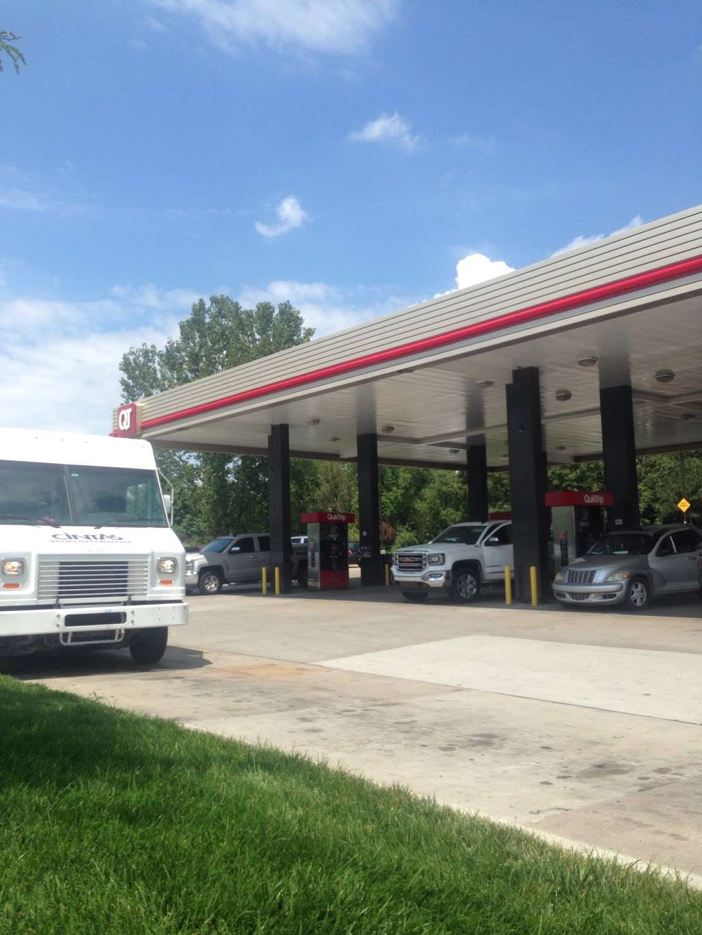 QuikTrip | 6820 E Front St, Kansas City, MO 64120 | Phone: (816) 231-3740