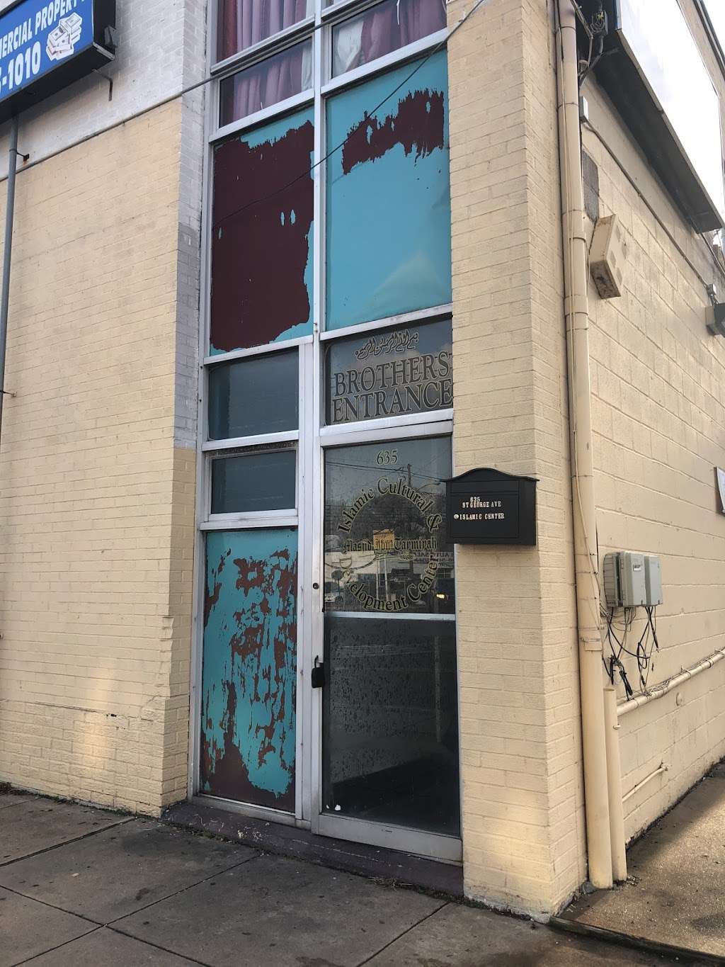 Islamic Cultural and Development Center Masjid Ibn Taymiyah | 635 E St Georges Ave, Roselle, NJ 07203, USA | Phone: (908) 425-3525