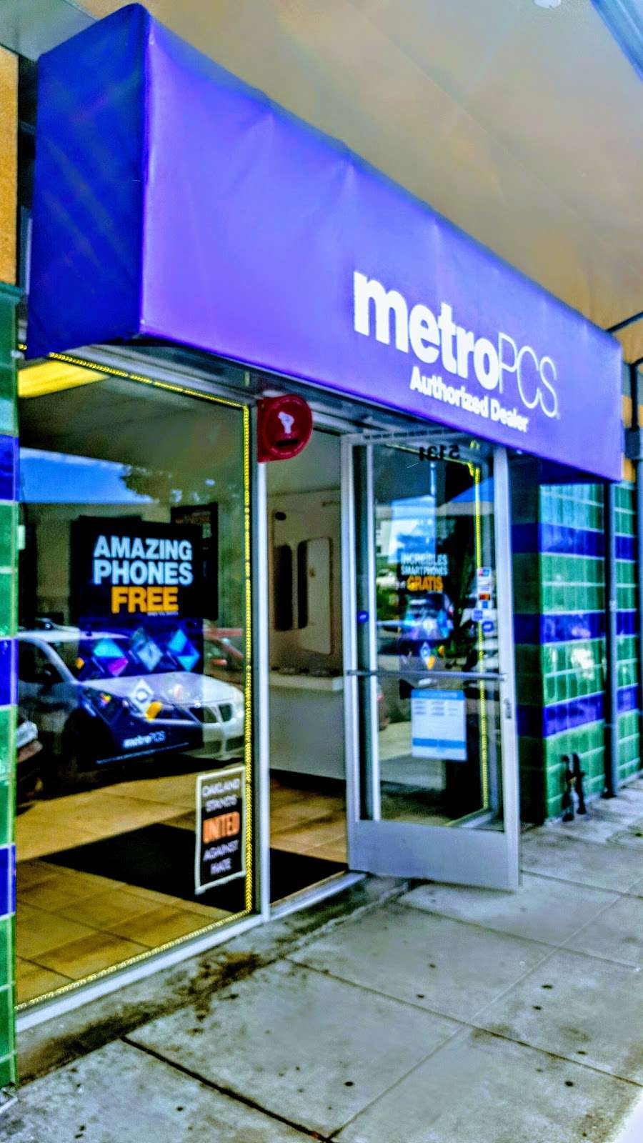 Metro by T-Mobile | 5131 Telegraph Ave, Oakland, CA 94609 | Phone: (510) 652-1111