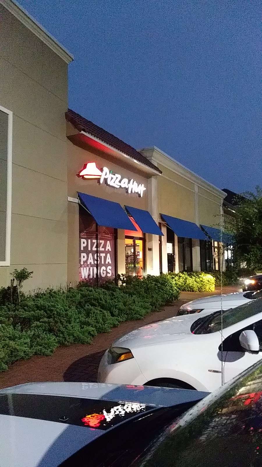 Pizza Hut | 8425 US-441 #102, Leesburg, FL 34788, USA | Phone: (352) 365-0418