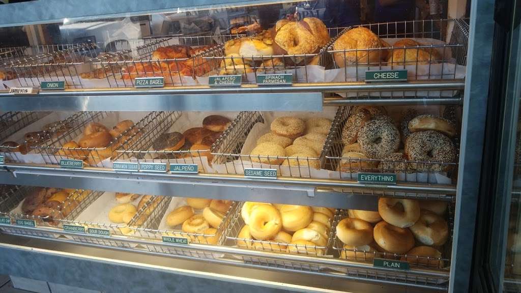 Wendis Donuts | 28562 Oso Pkwy, Rancho Santa Margarita, CA 92688 | Phone: (949) 635-0861