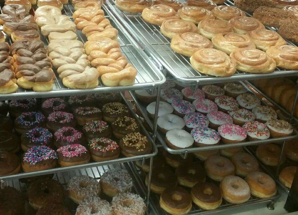 Slauson Donuts | 3451 W Slauson Ave, Los Angeles, CA 90043, USA | Phone: (323) 292-6398