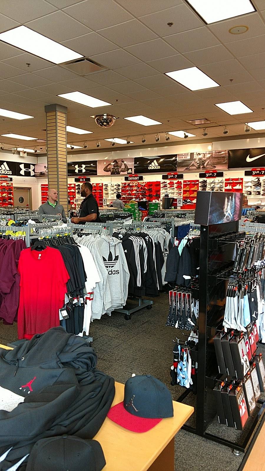 Hibbett Sports | 4501 S Laburnum Ave Suite 205, Richmond, VA 23231 | Phone: (804) 222-1540