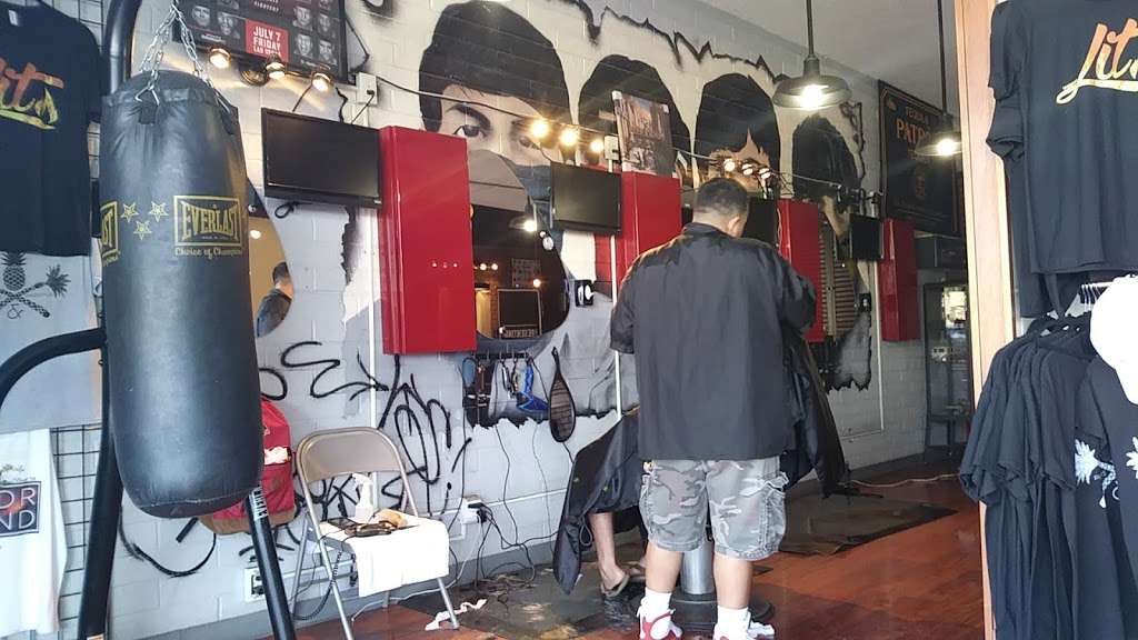 Patrons Barber Shop | 2029 W Glendale Ave, Phoenix, AZ 85021, USA | Phone: (480) 452-6557