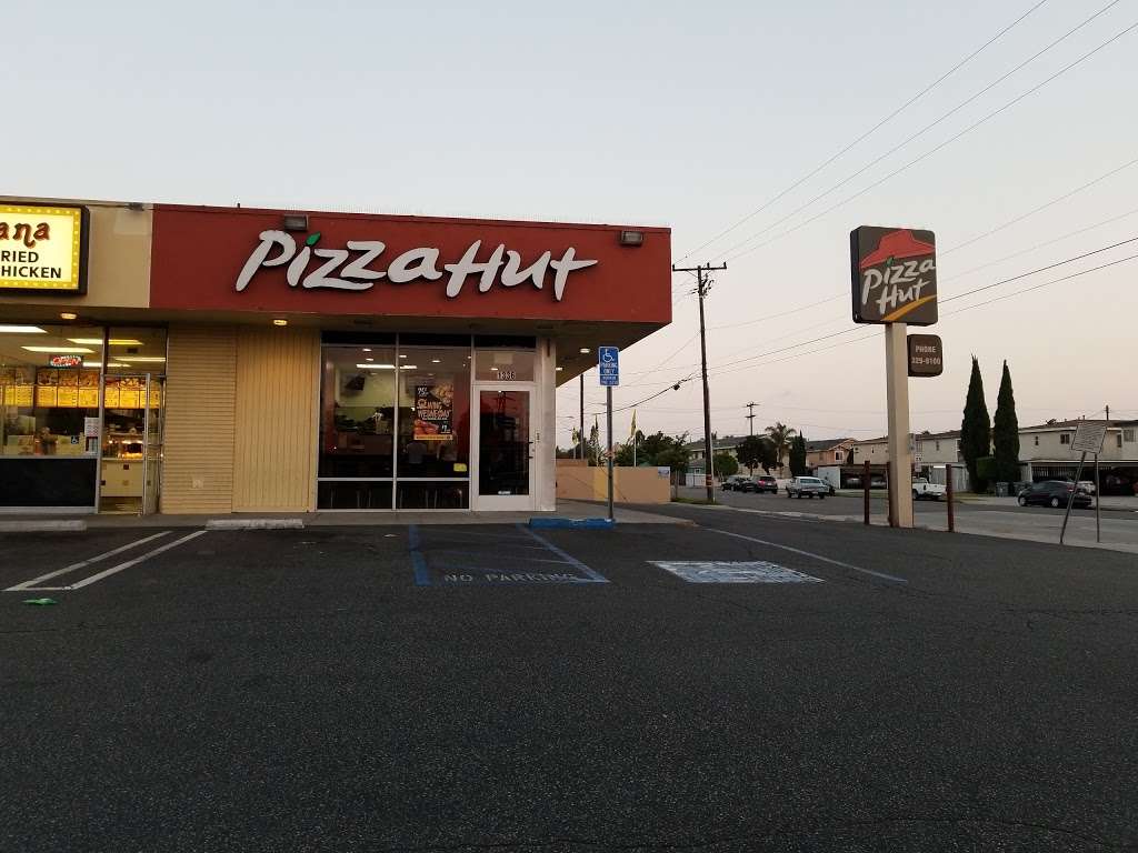 Pizza Hut | 1336 W Rosecrans Ave, Gardena, CA 90247, USA | Phone: (310) 329-9100