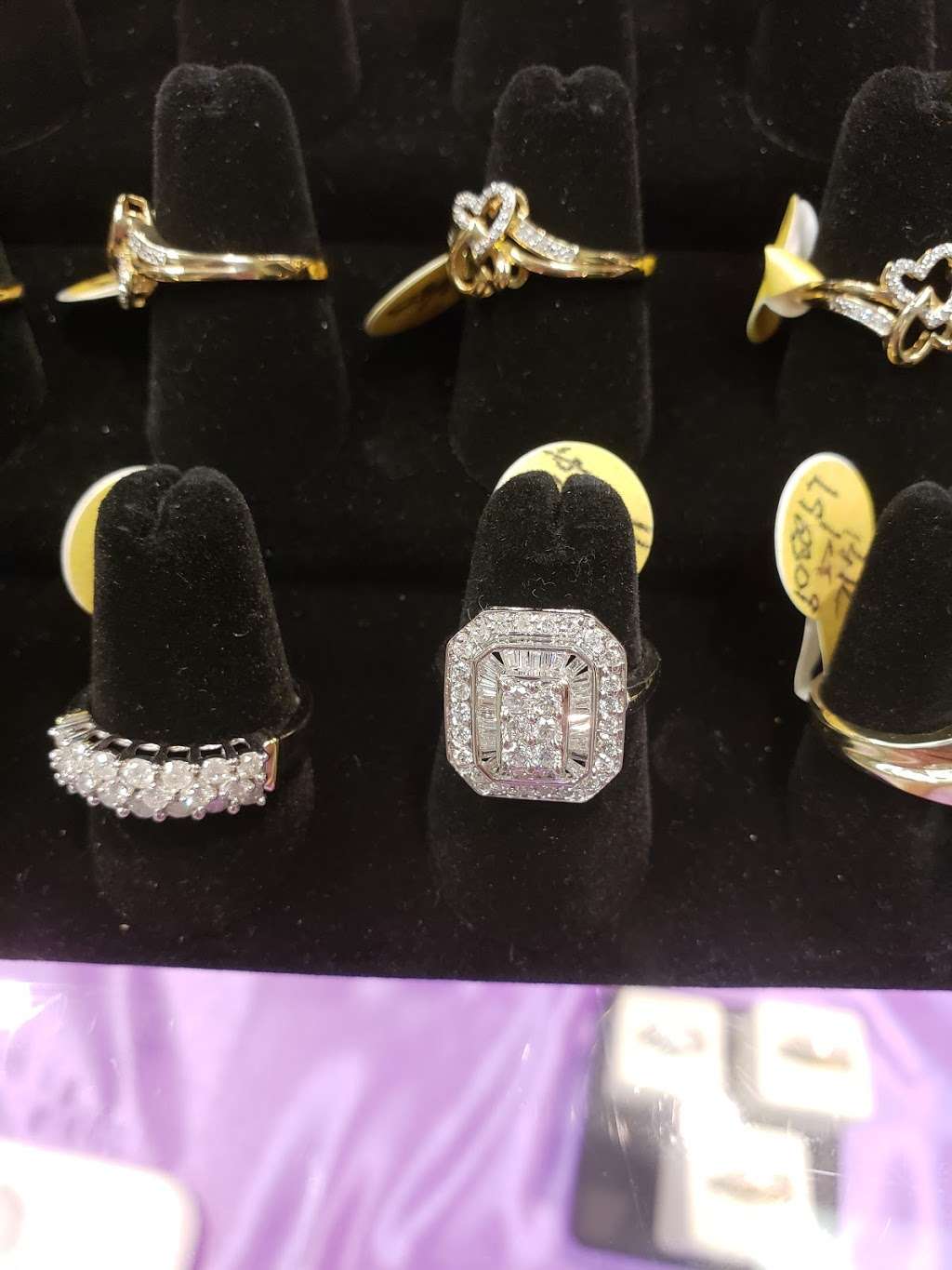 Gold Rush Jewelry The Gift Card KING | 3294 Red Lion Rd, Philadelphia, PA 19114, USA | Phone: (215) 632-1100