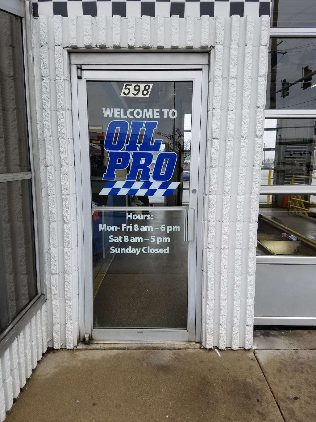 Oil Pro | 598 E Devon Ave, Elk Grove Village, IL 60007 | Phone: (847) 640-0990