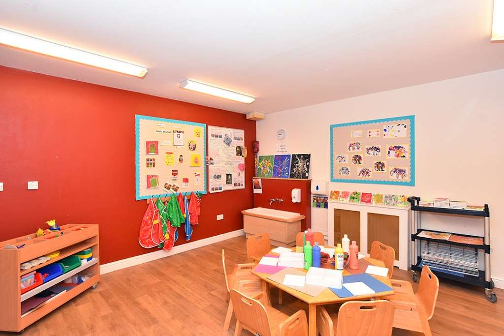 Bright Horizons Tooting Looking Glass Day Nursery and Preschool | 75 Macmillan Way, Tooting Bec, London SW17 6AT, UK | Phone: 0333 920 3081