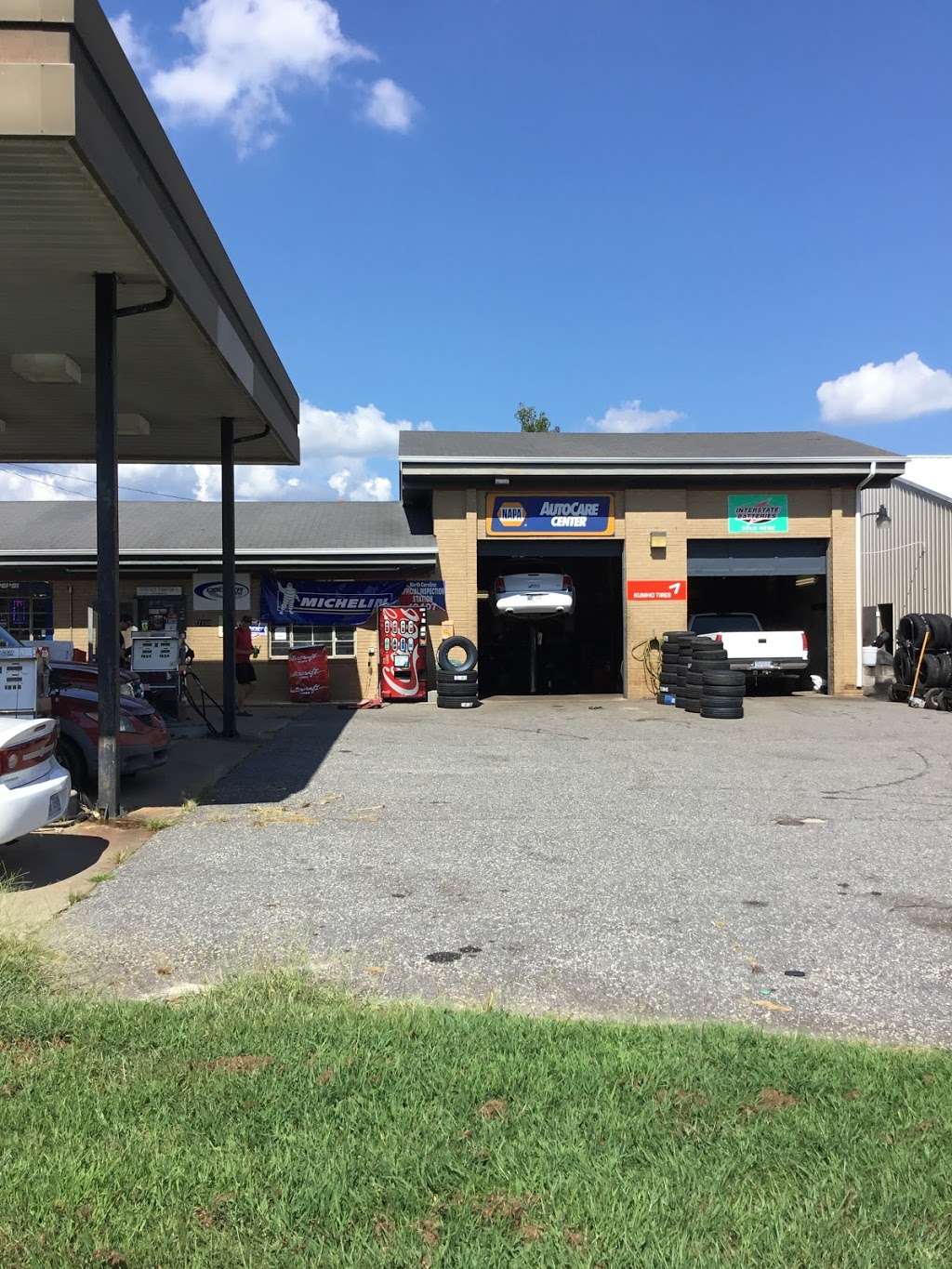 Sellers Service Center | 7152 Dallas Cherryville Hwy, Cherryville, NC 28021 | Phone: (704) 435-3324